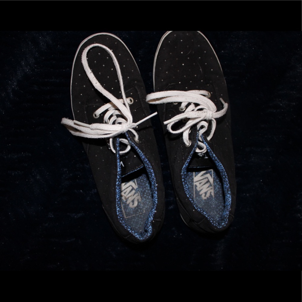 Vans - Picture 3 of 4